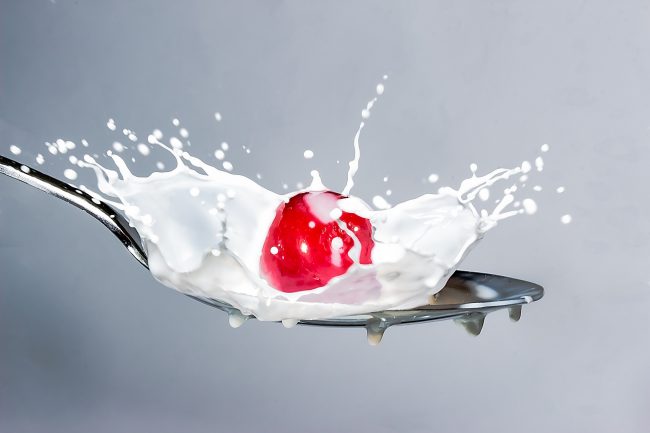 milk-splash-2064088_1920